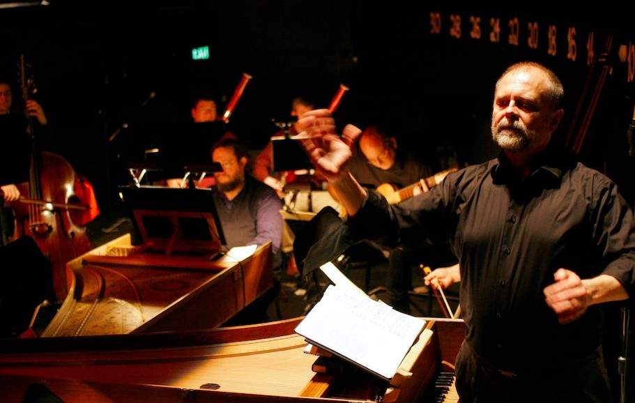 Conductor Gary Wedow. Photo by Chris Bennion. 