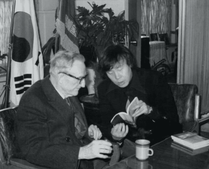 ACC Founder John D. Rockefeller 3rd with Duk-Hyung Yoo, President of the Seoul Institute of the Arts, in 1976, in Seoul, Korea.